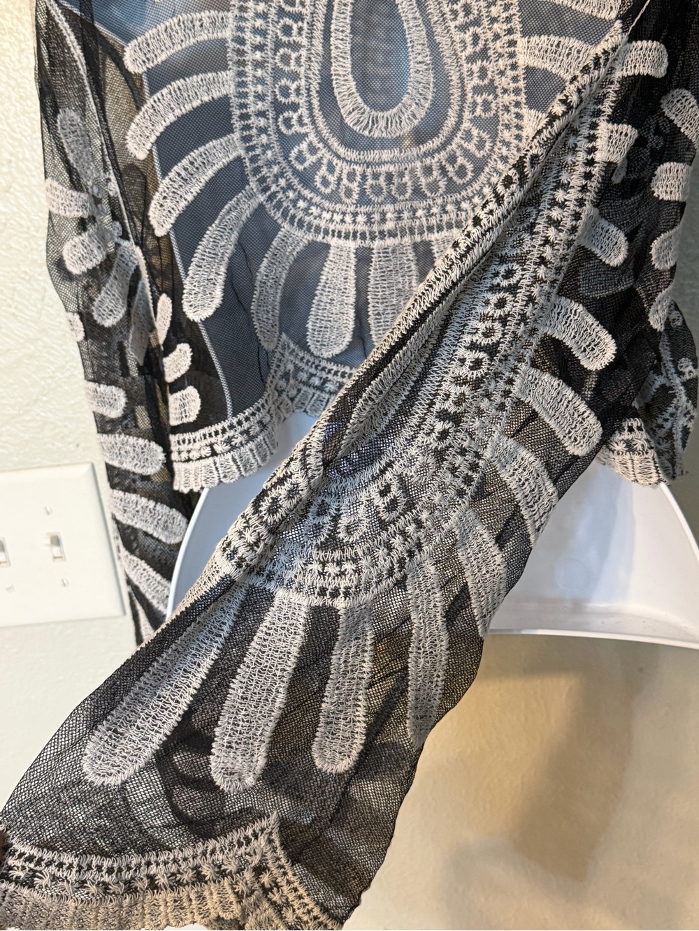 Bohemian Sunflower Crochet Lace Sheer Mesh Crop Top - Black & Natural Cream Sz M - Picture 11 of 11